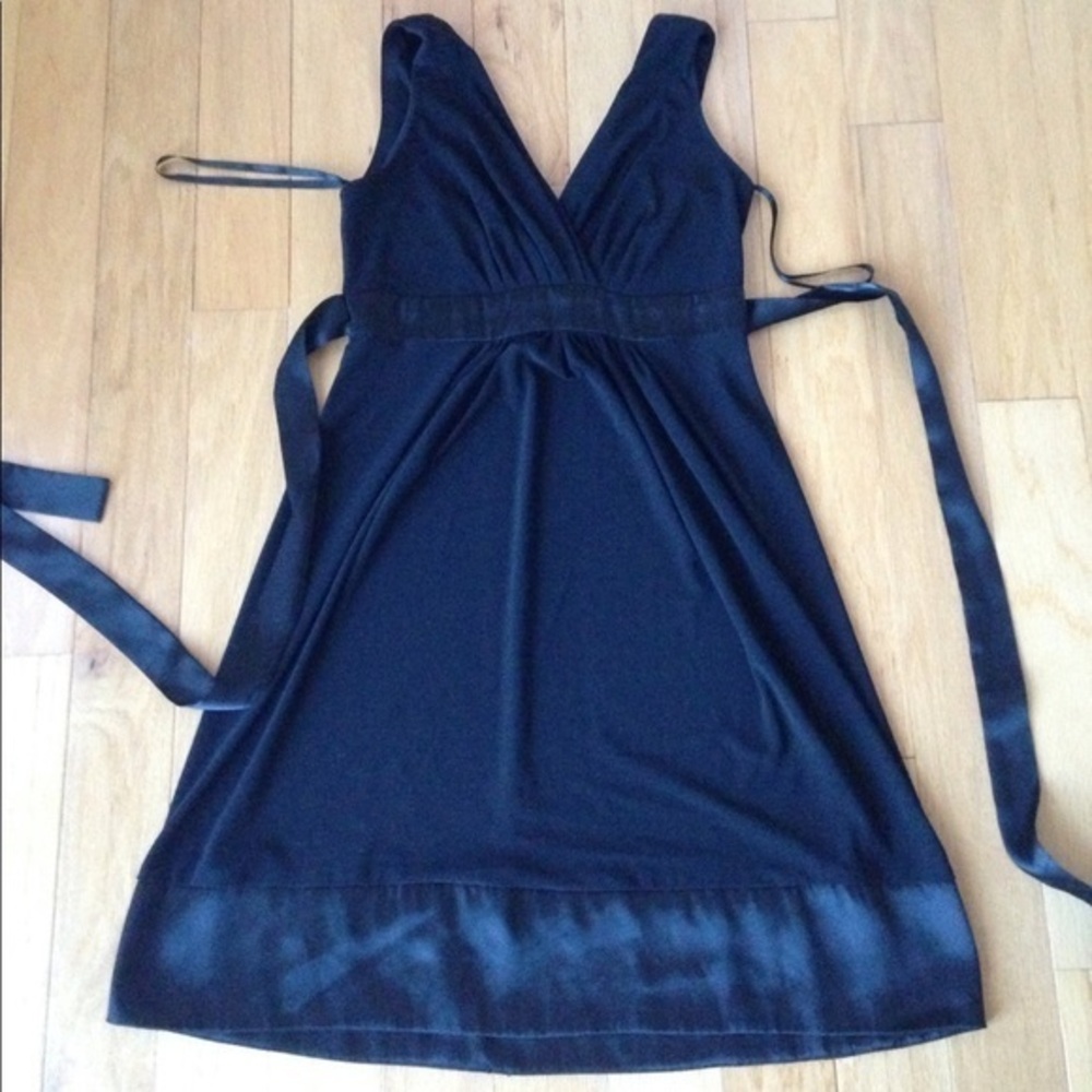 B Darlin Classy Black Mini Dress VNeck Sleeveless Night Size S